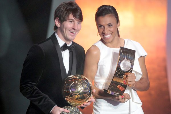 Fotbalista Messi a fotbalistka Martha se mohli radovat z prvenství.