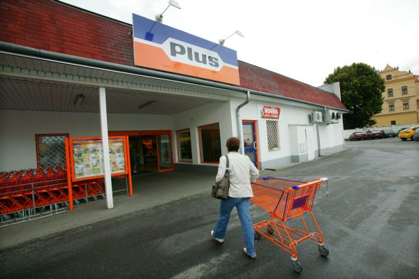 Obchod řetězce Plus. Obchod řetězce Plus.