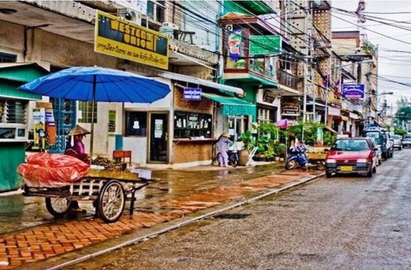 Laos je jednou z nejchudších zemí světa. Laos je jednou z nejchudších zemí světa.