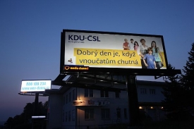 Kampaň do sněmovny se lidovcům nepovedla. Teď se ale podle průzkumů vracejí na hranici volitelnosti.