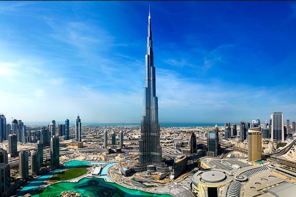 Nejvyšší stavba světa Burdž Chalífa v Dubaji.
