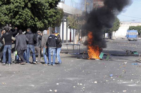 Nepokoje v Tunisku.