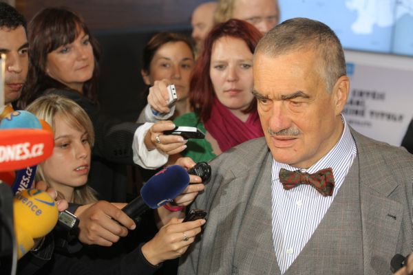 Ministr zahraničí Karel Schwarzenberg se obává, že Danylyšynova kauza může mít politické pozadí. 