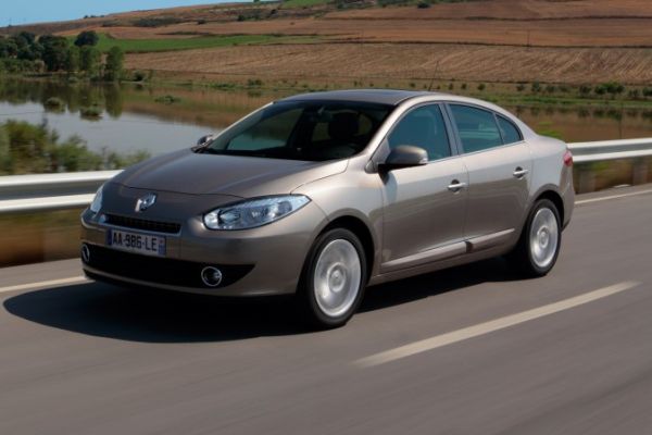 Elegantní tvary, ty nelze Renaultu Fluence upřít. 