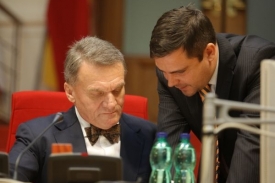 Karel Březina se svým šéfem Bohuslavem Svobodou.