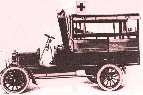 Historická sanitka z Mladé Boleslavi. První sanitka v pražských ulicích se objevila 20. ledna 1911.