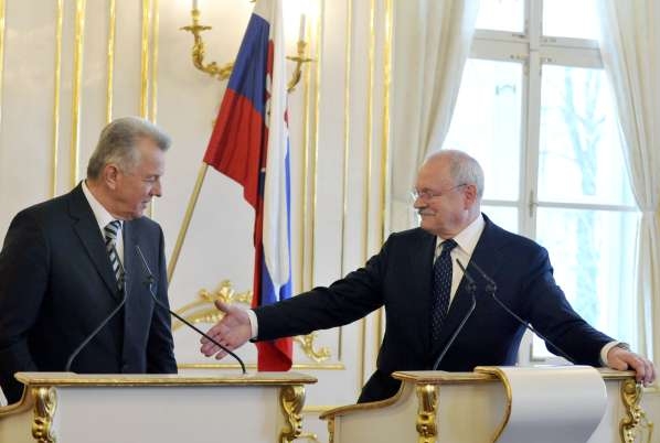 Maďarský a slovenský prezident. Vítejte, naši (velko)maďarští (ne)přátelé. Maďarský a slovenský prezident. Vítejte, naši (velko)maďarští (ne)přátelé.
