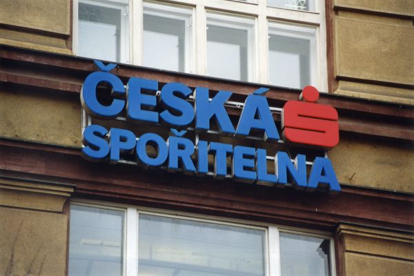 Česká spořitelna stále eviduje miliony anonymních vkladních knížek.