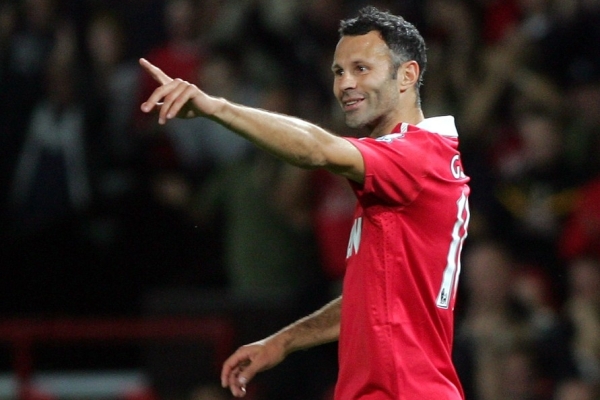 Ryan Giggs ještě končit nehodlá.