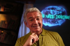 Krampolovi naposledy pomohli miláčkové národa Karel Gott a Jiřina Bohdalová.