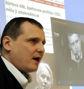 Vít Bárta odmítá, že by firma ABL sledovala politiky na Praze 11.
