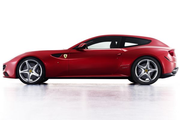 Nové čtyřístné Ferrari FF s pohonem všech kol
