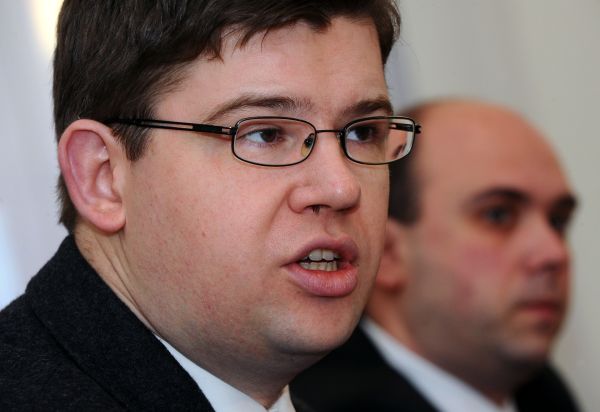 Ministr Pospíšil je mezi politiky nejoblíbenější. Ministr Pospíšil je mezi politiky nejoblíbenější.