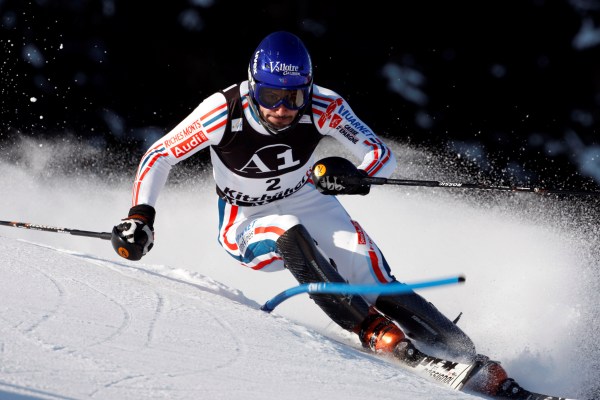 Slalom Světového poháru v Kitzbühelu vyhrál Francouz Jean Baptiste-Grange.
