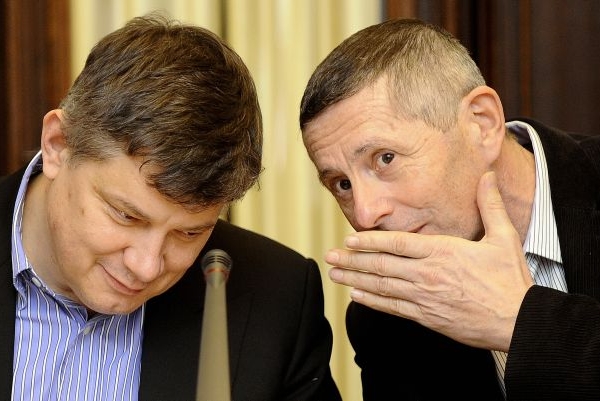 Aleš Hušák (vlevo) a Pavel Kořan. Podle Kořana Sazka prodá některé své části.