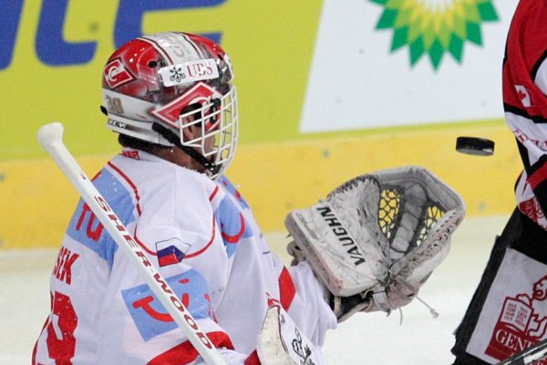 Dominik Hašek v ruské KHL září. Dominik Hašek v ruské KHL září.