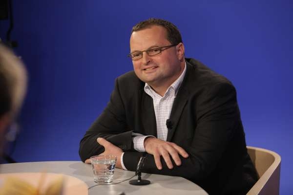 Miliardář Vítek nakupuje dluhopisy Sazky.