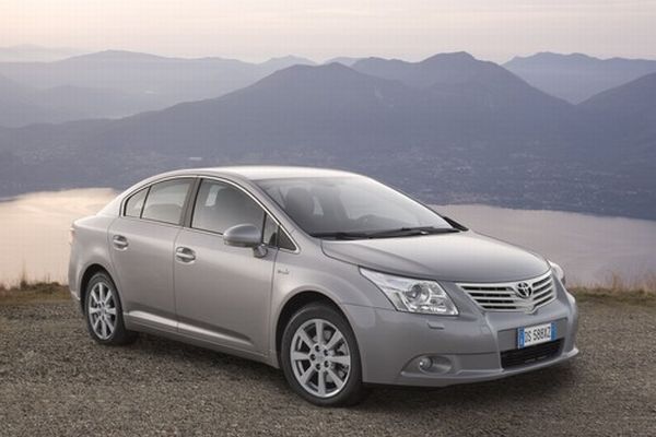 Toyota Avensis je jedním z modelů, jichž se týká svolávací akce.