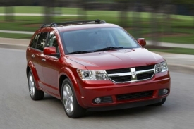 Dodge Journey, který byl základem pro Fiat Freemont.