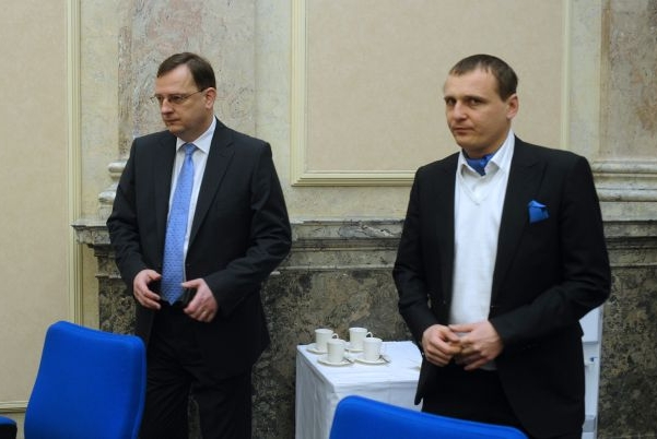 Bárta se Nečasovi omluvil a aféra je u konce.
