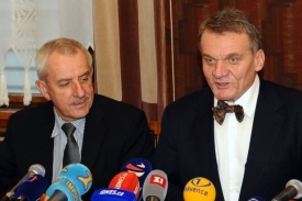Odejdou-li lékaři, v Praze budou kolabovat porodnice a péče o matky a novorozence je ohrožena, uvedl primátor Svoboda.