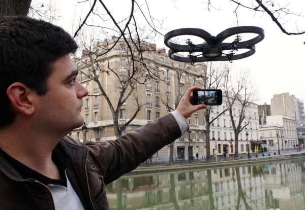 AR. Drone testovaný ve městě.