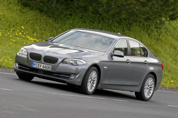 BMW řady 5 byl vyhlášen nejbezpečnějším autem roku 2010.