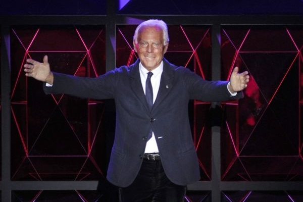 Návrhář Giorgio Armani.
