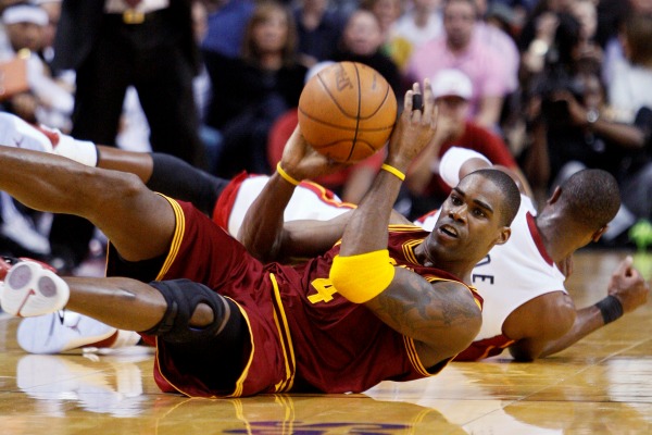 Basketbalisté Clevelandu klesají zápas od zápasu do propasti NBA.