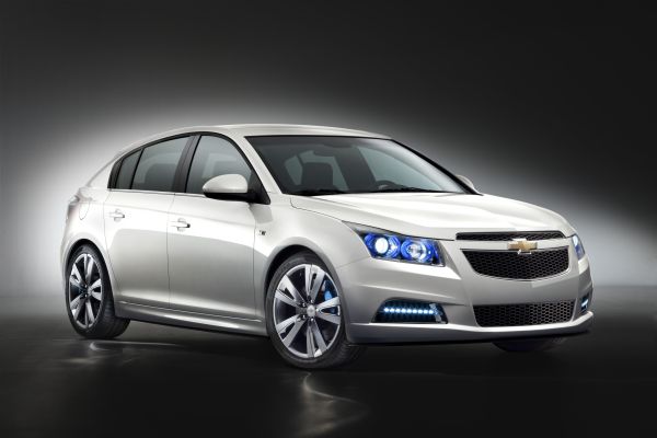 Chevrolet Cruze hatchback, jedna ze ženevských premiér.