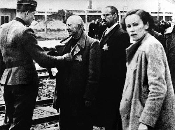 Židé v holandském koncentračním táboře Westerbork.