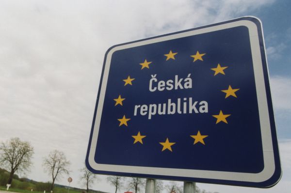 Rozšíření EU bylo prý impulsem eurooptimismu mezi úředníky.