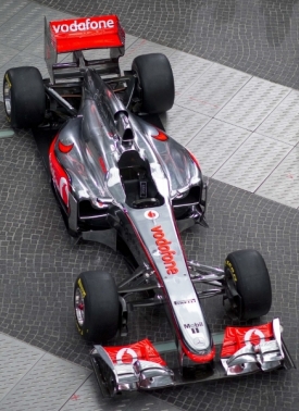 McLaren MP4-26 na Postupimském náměstí.