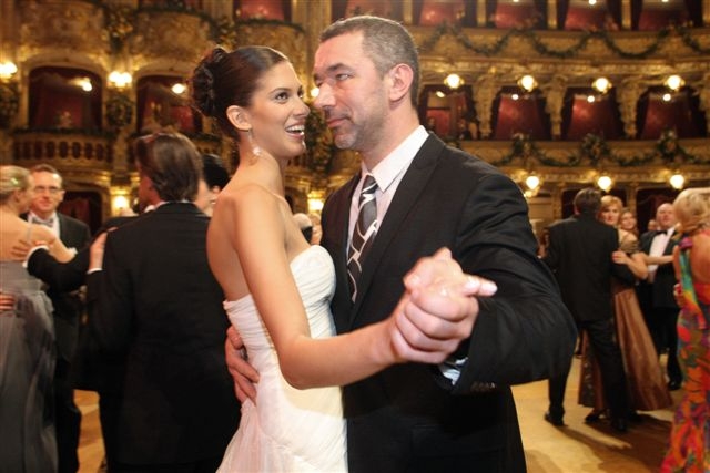 Ples v Opeře 2010: Aneta Vignerová a podnikatel Kamil Bahbouh (ilustrační foto).
