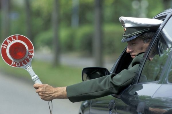 Němečtí policisté jsou při udělování pokut nekompromisní.