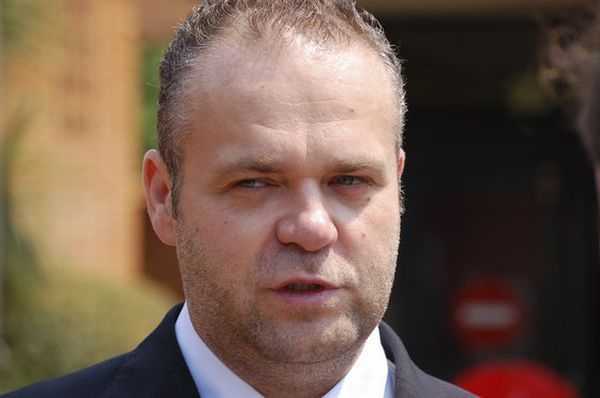 Radovan Krejčíř opět čelí dalšímu obvinění. Radovan Krejčíř opět čelí dalšímu obvinění.