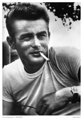 Slavný a s cigaretou: James Dean. 