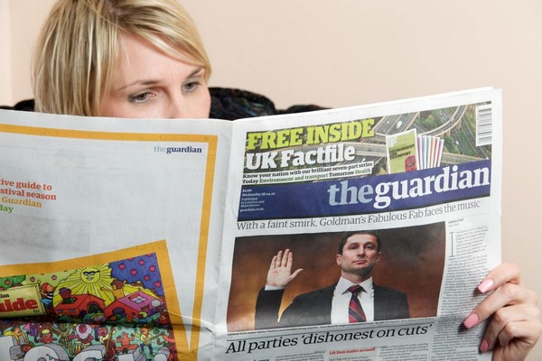 Zpravodaj listu The Guardian byl vyhoštěn z Ruska. Prý neměl v pořádku akreditaci, on však toto zdůvodnění odmítá.