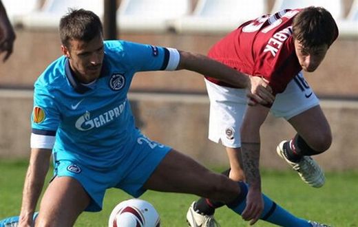 Václav Kadlec v dresu Kadeřábka.