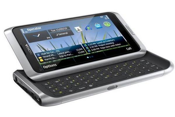 Symbian za konkurencí ztrácí, Nokia do svých mobilů pustí konkurenci.