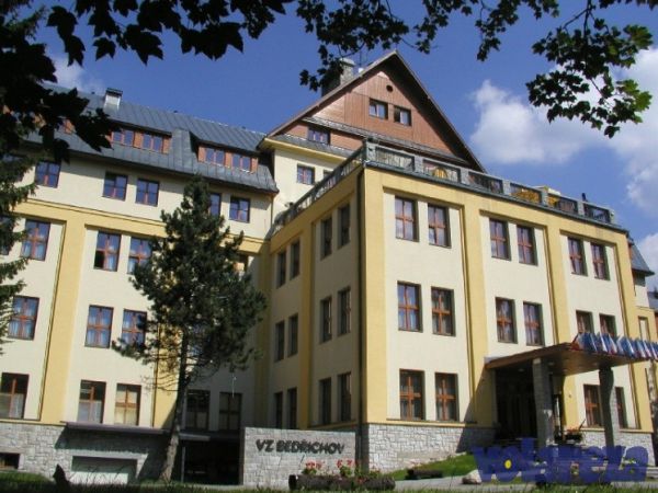 Vojenská zotavovna Bedřichov. I tam si už zaměstnanci ministerstva obrany připlatí.