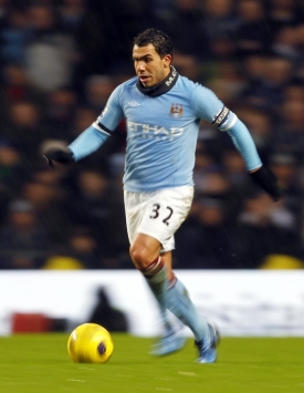 Carlos Tévez ze City touží svůj bývalý klub porazit.