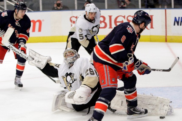 Snímek z utkání New Yorku Rangers proti Pittsburghu Penguins.