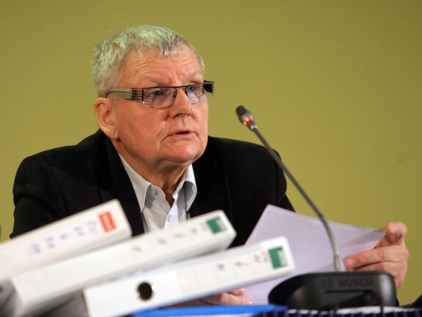 Jaroslav Veselý tvrdí, že půlmiliardový kšeft pro jeho firmu bez výběrového řízení byl v pořádku.