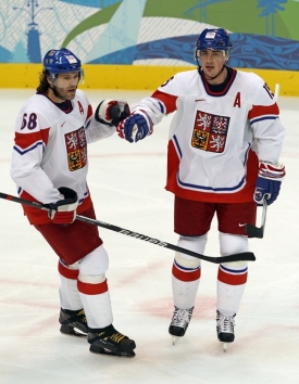 Tomáš Kaberle (vpravo) a Jaromír Jágr.
