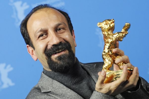 Favorizovaný íránský snímek Nader a Simin: odloučení režiséra Asghara Farhádího získal Zlatého medvěda.