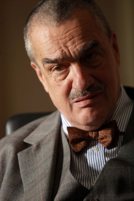 Ministr zahraničí Karel Schwarzenberg (TOP 09).