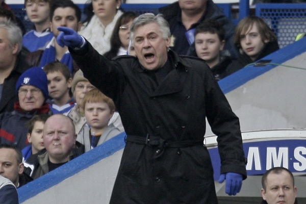 Trenér Chelsea Carlo Ancelotti.