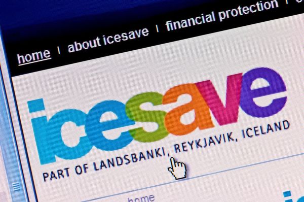 Islandský prezident Ólafur Grímsson odmítl podepsat novou dohodu s Británií a Nizozemskem o náhradě za ztracené vklady jejich občanů z islandské internetové banky Icesave. 
