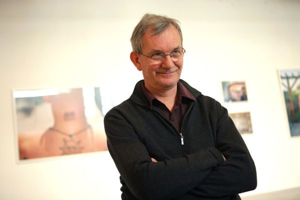 Světoznámý fotograf Martin Parr zahájil výstavu v pražském centru DOX.